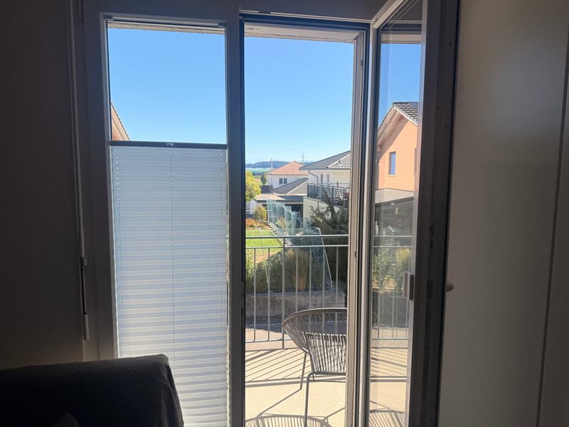 Fenster zu Balkon Zimmer OG