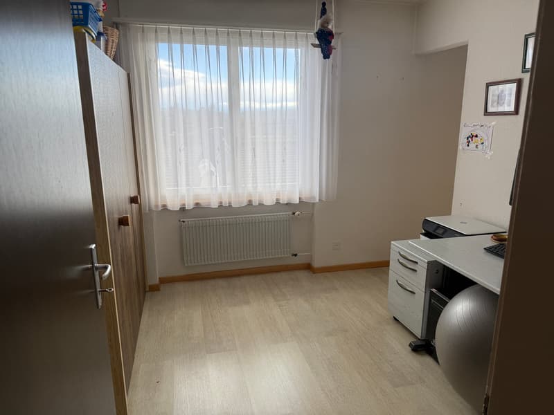 Zimmer mit Laminat