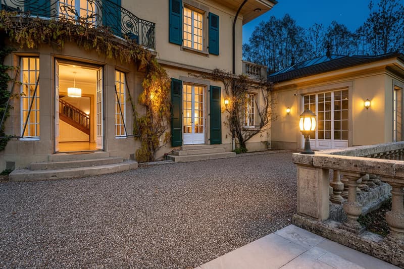 Exceptional property in the heart of a preserved environment (7)