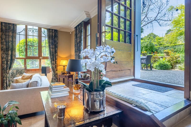 Refined duplex in a historic mansion (2)