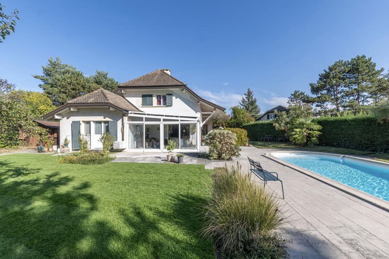 Villa familiale avec piscine (6)