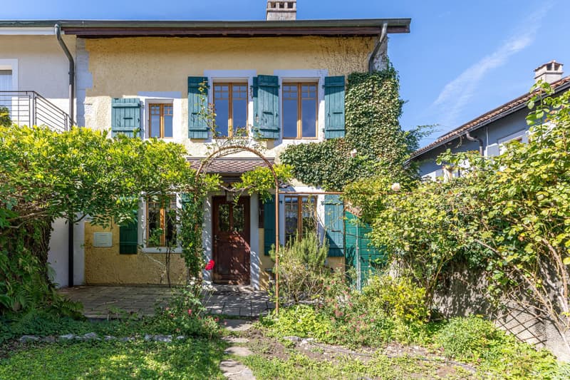 Maison villageoise avec jardin (1)