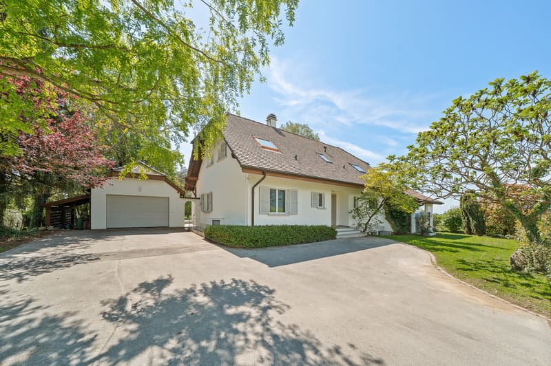 Magnifique villa individuelle rénovée avec vue panoramique à 5 minutes de Nyon (16)