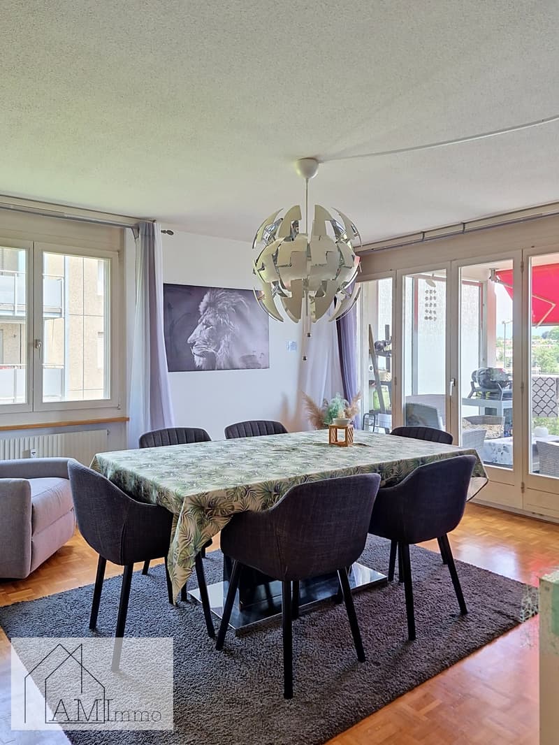 Angenehme 4.5-Zimmer-Wohnung mit Balkon in Villars-sur-Glâne (5)