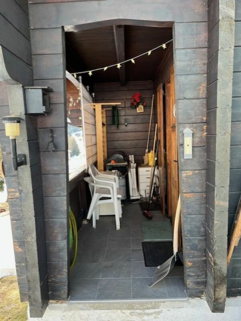 Schönes Chalet mit zwei Wohnungen in PPE (4)