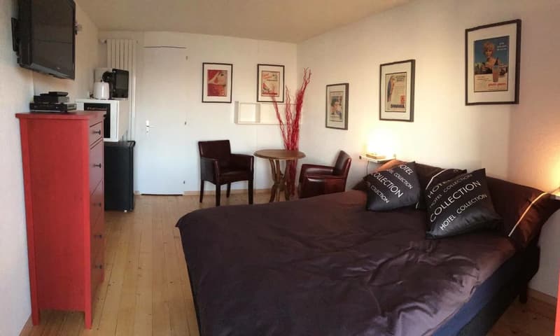 Independent studio with terrace in La Conversion (2)