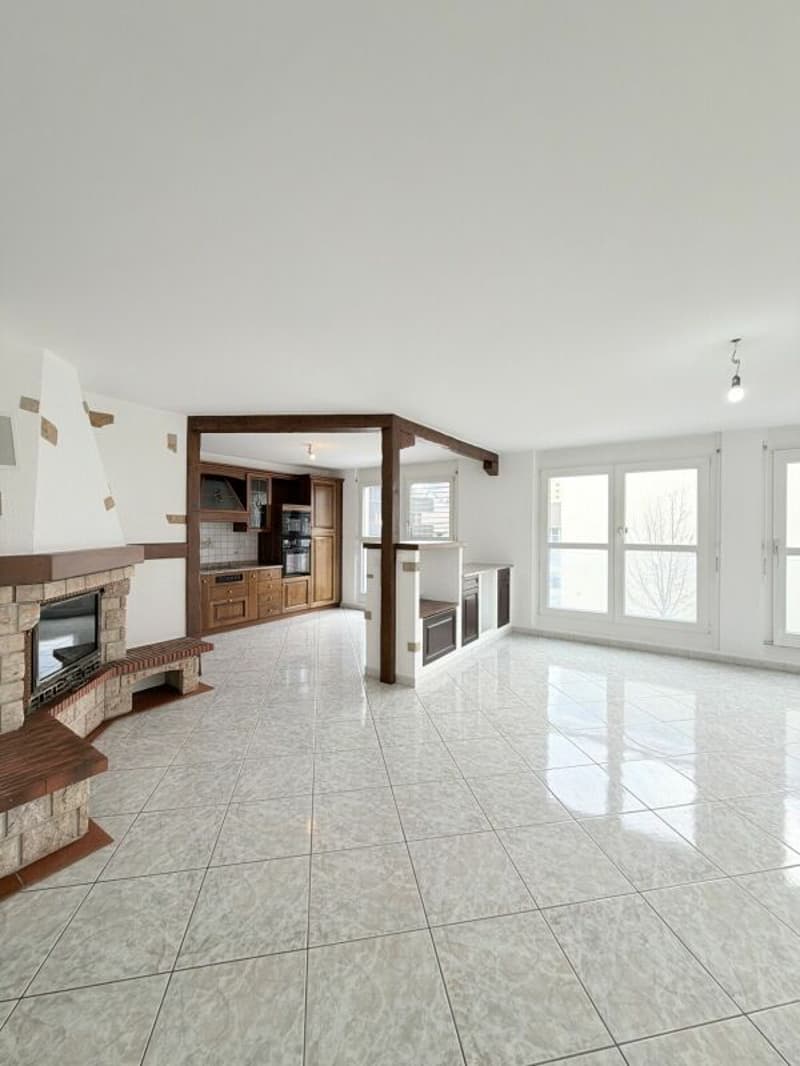 Superbe appartement lumineux de 5,5 pièces avec box - La Chaux-de-Fonds (2)