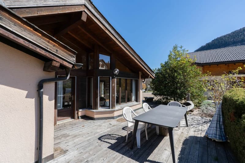 Charmante maison de 2.5 pièces au coeur de Salvan (2)