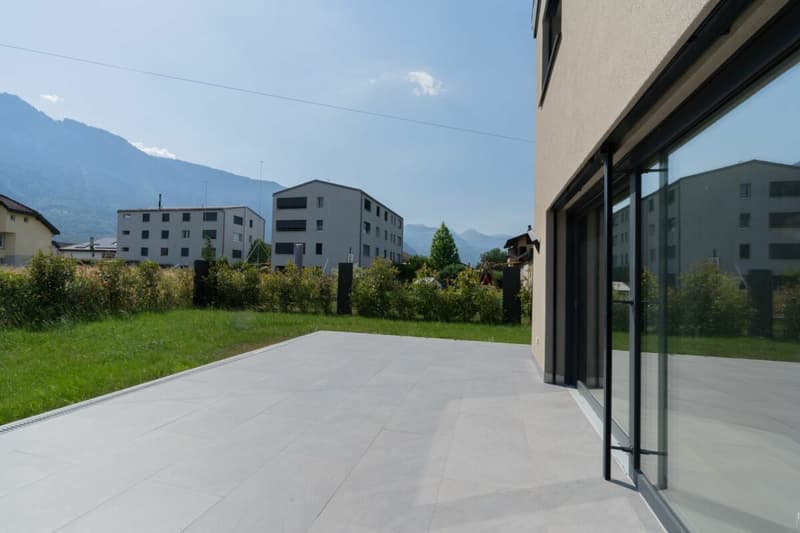 Collombey - Mitoyenne Villa mit Garten (5)