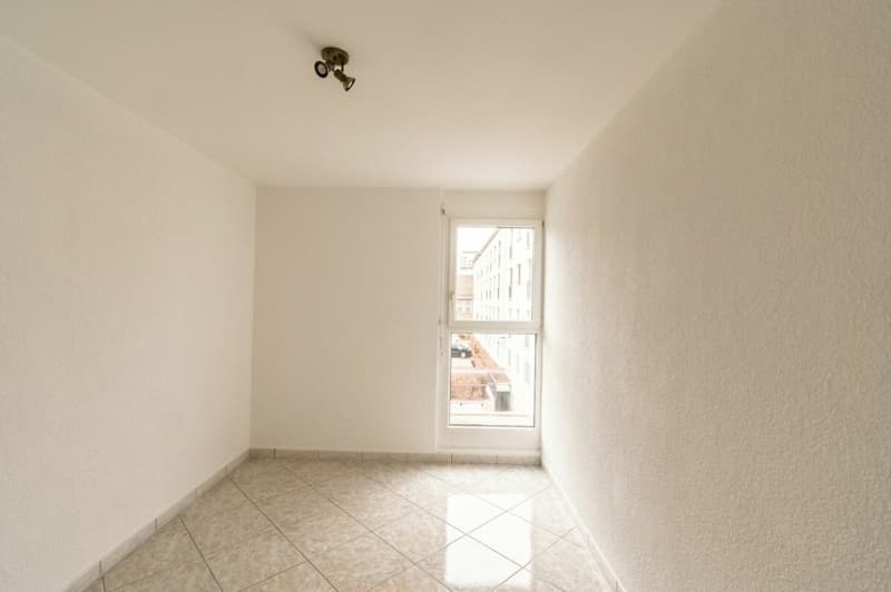 Superbe appartement lumineux de 5,5 pièces avec box - La Chaux-de-Fonds (9)