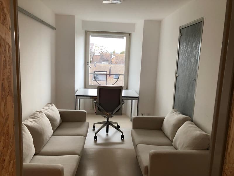 Modernes, ungewöhnliches Büro im Herzen von Nyon, mit Blick auf den See - Place du Château (5)