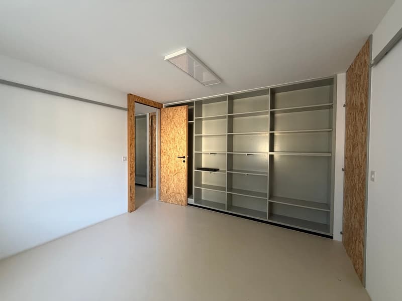 Modernes, ungewöhnliches Büro im Herzen von Nyon, mit Blick auf den See - Place du Château (8)