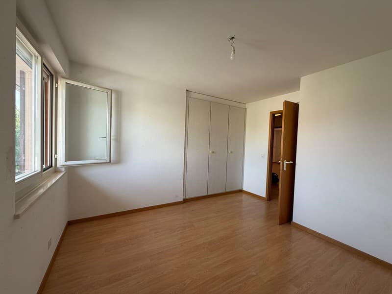 Charmantes 3,5-Zimmer-Wohnung - 1. Stock im Herzen von Givrins (10)