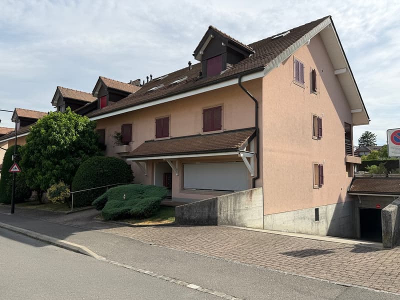 Charmantes 3,5-Zimmer-Wohnung - 1. Stock im Herzen von Givrins (1)