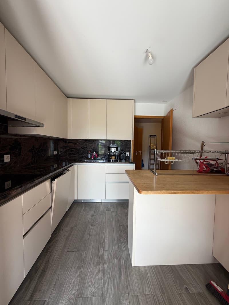 Charmantes 3,5-Zimmer-Wohnung - 1. Stock im Herzen von Givrins (12)