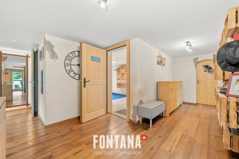 Multi-family chalet of character (14)