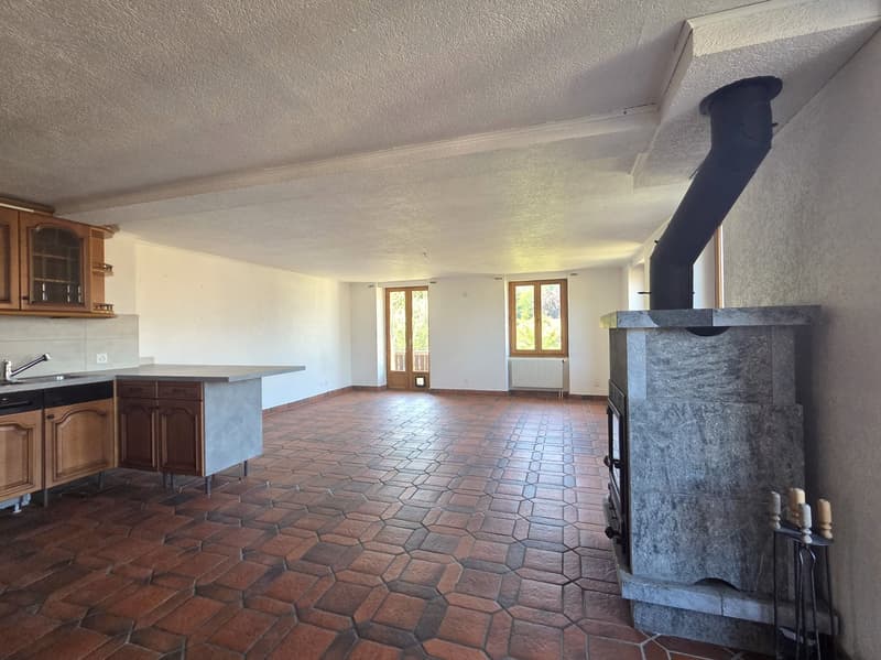 Altes individuelles Charakterhaus mit 2 Wohnungen & 1 Studio in Bex (4)