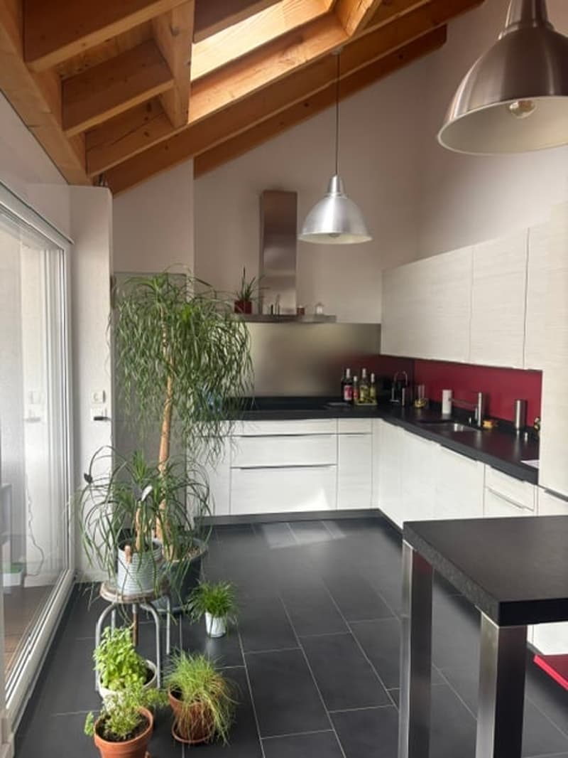 Spacieux appartement en attique de 4.5 pièces avec balcon à Collombey-Muraz (3)