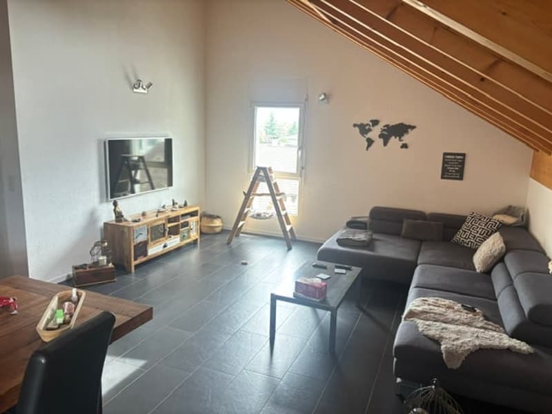 Spacieux appartement en attique de 4.5 pièces avec balcon à Collombey-Muraz (5)