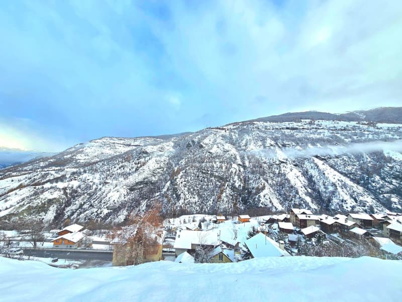 Riservato: terreno di 1047 m2 con vista sulle montagne e la valle nel Val d'Hérens (1)