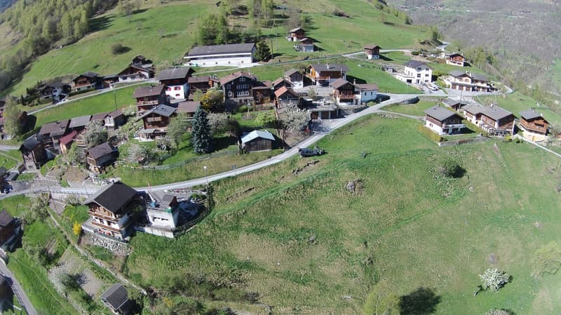 Riservato: terreno di 1047 m2 con vista sulle montagne e la valle nel Val d'Hérens (7)