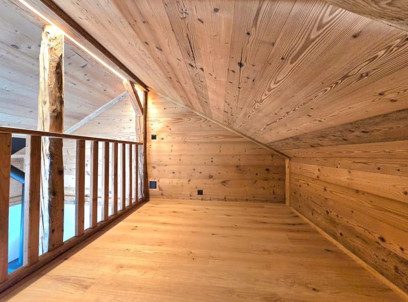 wooden ceiling, wooden walls, wooden floor, wooden railing