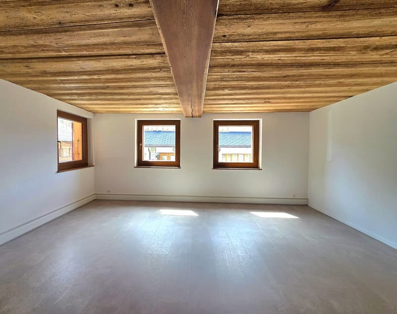 Charming 2.5-room apartment completely renovated in St-Martin (Val d'Hérens) (4)