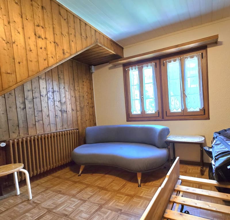 3.5-room apartment and commercial space with potential for conversion into a duplex in Euseigne (11)