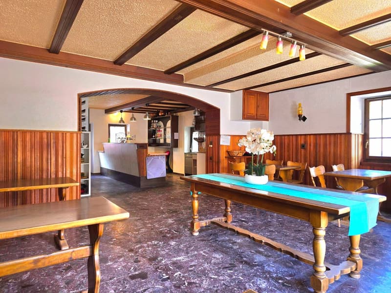3.5-room apartment and commercial space with potential for conversion into a duplex in Euseigne (16)
