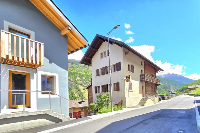 3.5-room apartment and commercial space with potential for conversion into a duplex in Euseigne (15)