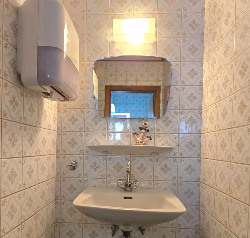 3.5-room apartment and commercial space with potential for conversion into a duplex in Euseigne (19)