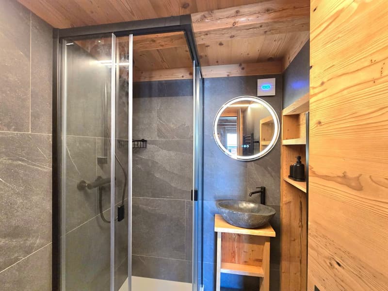 Splendid renovated barn in Mase with terraces, views and parking space (Val d'Hérens) (18)