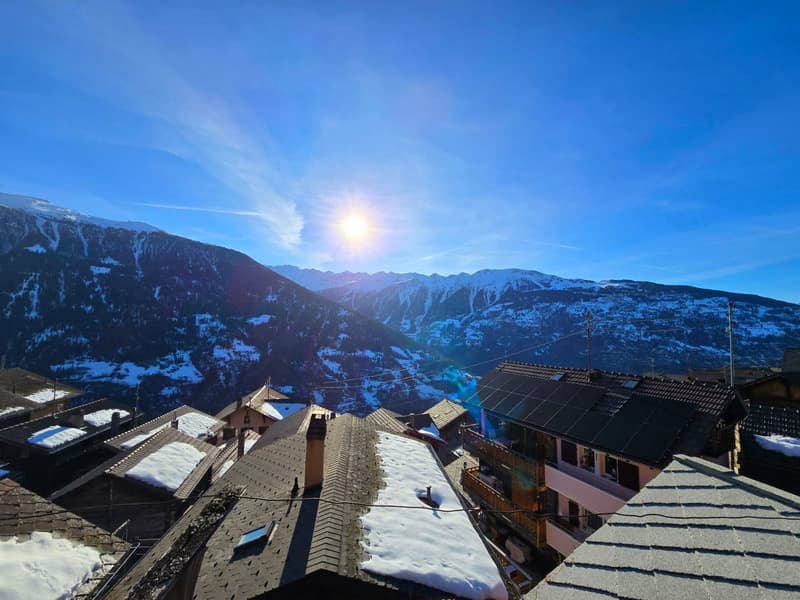 Authentic village house with 2 apartments to renovate in St-Martin (Val d’Hérens) (3)