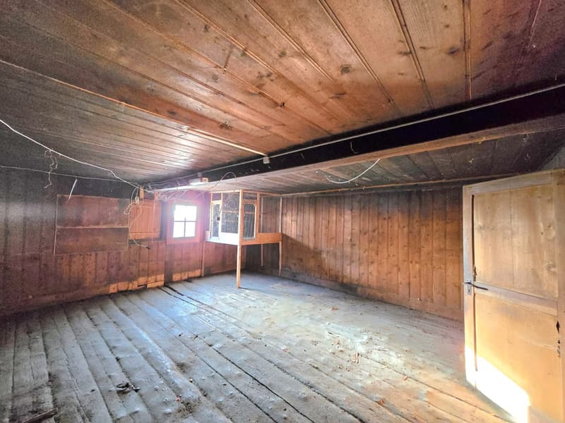 Authentic village house with 2 apartments to renovate in St-Martin (Val d’Hérens) (17)