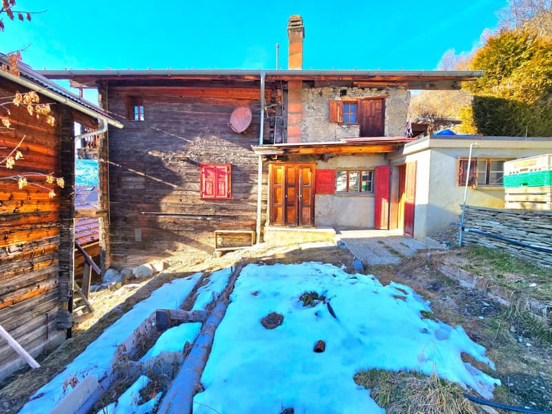Authentic village house with 2 apartments to renovate in St-Martin (Val d’Hérens) (23)