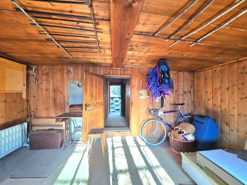 Authentic village house with 2 apartments to renovate in St-Martin (Val d’Hérens) (6)