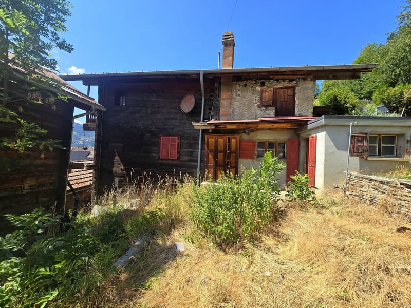 Authentic village house with 2 apartments to renovate in St-Martin (Val d’Hérens) (20)