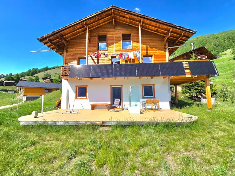 Appartement rénové avec terrasse, vue imprenable et plein soleil à Eison (St-Martin) Val d’Hérens (1)