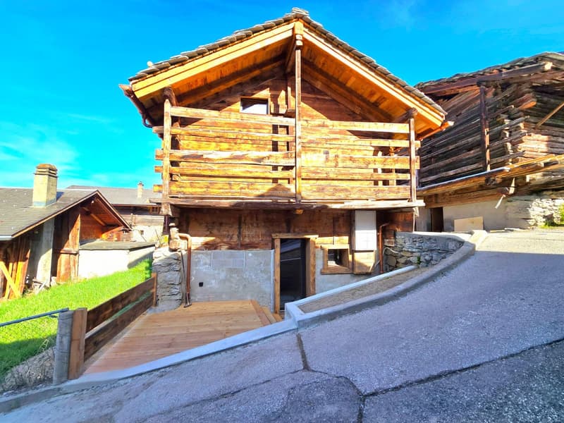 Splendide grange rénovée à Mase avec terrasses, vue et place de parc (Val d'Hérens) (22)