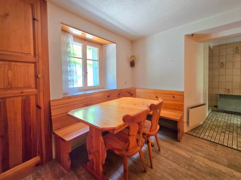 Appartements à rénover et réunir en duplex dans une authentique maison villageoise, Val d’Hérens (7)