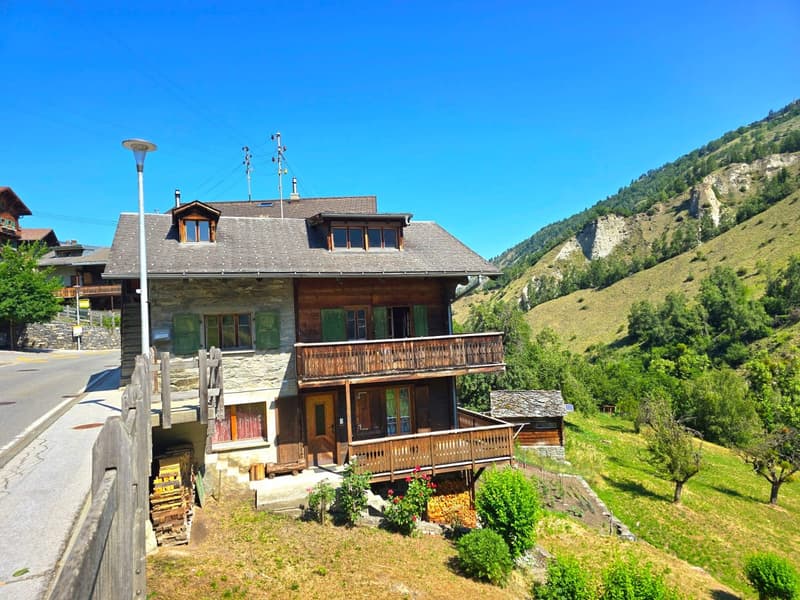 Appartements à rénover et réunir en duplex dans une authentique maison villageoise, Val d’Hérens (3)