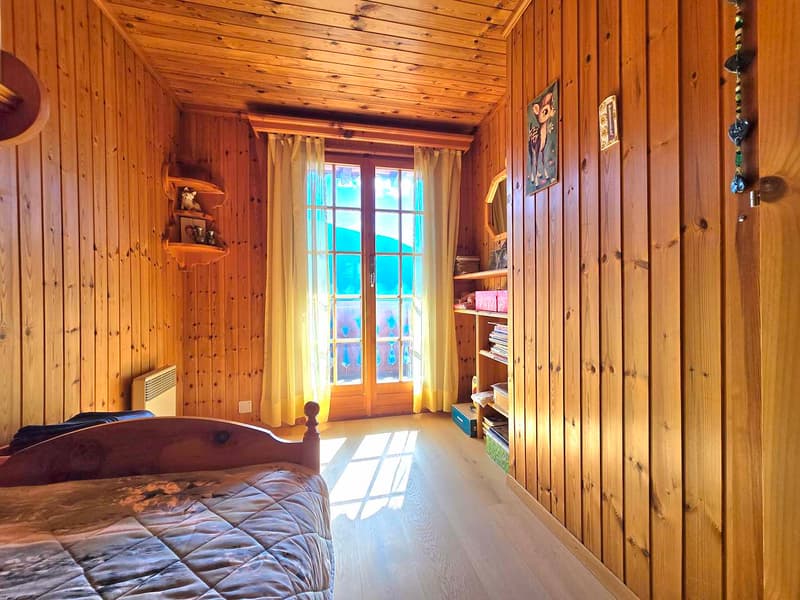 Magnifique chalet familial de 2 appartements. Annexes, extérieur, soleil et vue, Val d’Hérens (30)