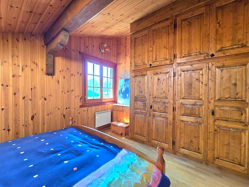 Magnifique chalet familial de 2 appartements. Annexes, extérieur, soleil et vue, Val d’Hérens (13)