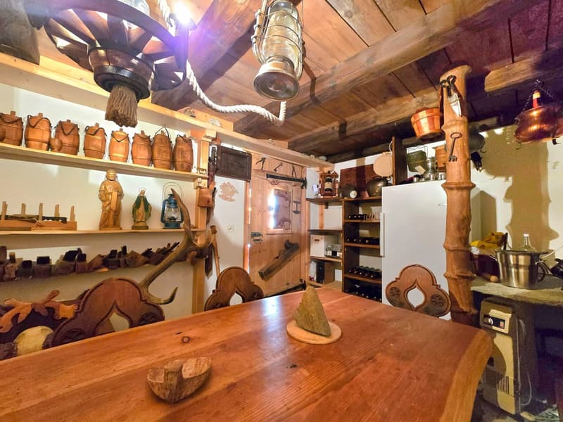 Magnifique chalet familial de 2 appartements. Annexes, extérieur, soleil et vue, Val d’Hérens (45)