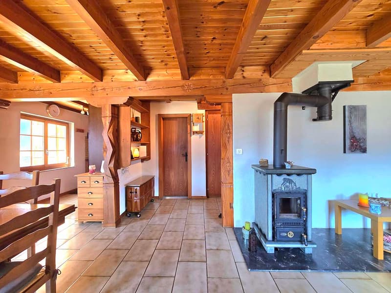 Magnifique chalet familial de 2 appartements. Annexes, extérieur, soleil et vue, Val d’Hérens (23)
