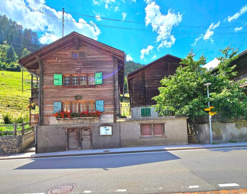 Appartement duplex à rénover avec terrasse et annexes à La Luette au coeur du Val d’Hérens (3)