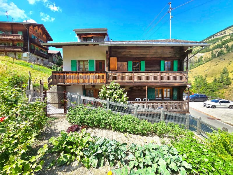 Appartement duplex à rénover avec terrasse et annexes à La Luette au coeur du Val d’Hérens (1)