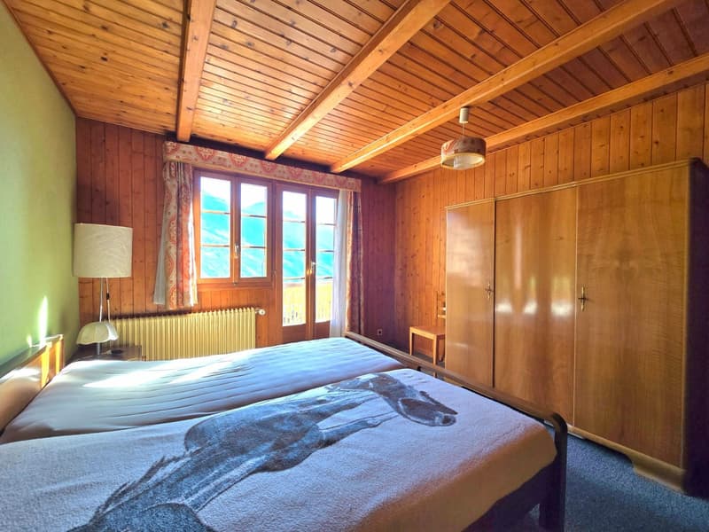 Grande maison familiale avec 2 appartements, surface commerciale, grange et extérieur à Hérémence (10)