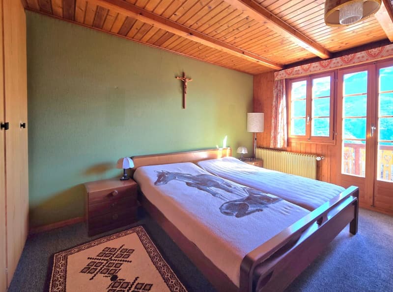 Grande maison familiale avec 2 appartements, surface commerciale, grange et extérieur à Hérémence (11)