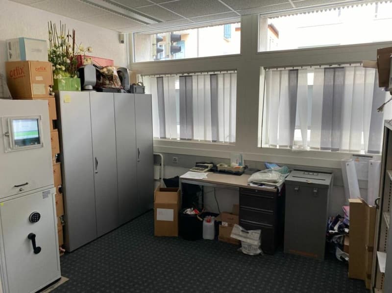 Shop 447 m2 in Peseux (8)